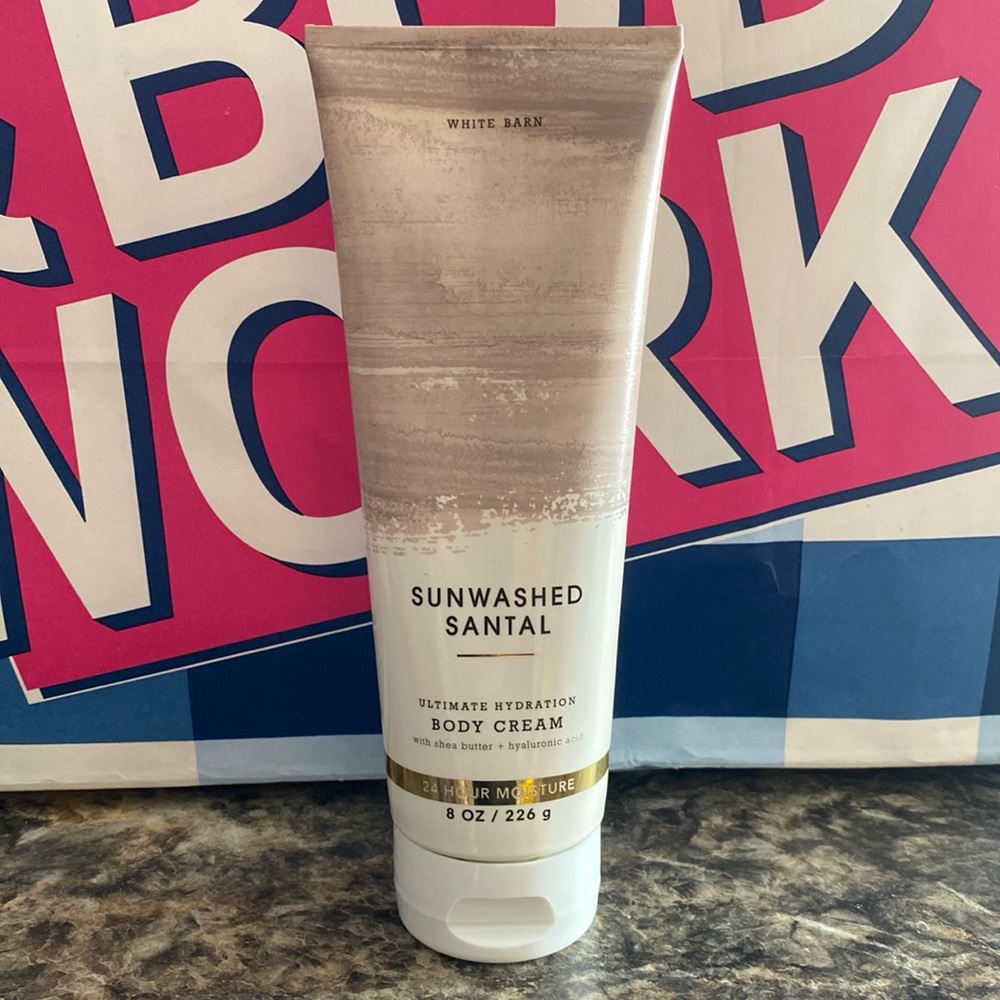 Bath & Body Works Sunwashed Santal